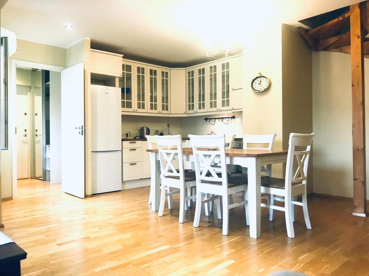 Cozy City Penthouse Apartment, Free Parking Tallinn Exterior foto