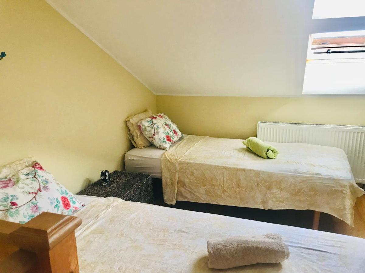 Cozy City Penthouse Apartment, Free Parking Tallinn Exterior foto